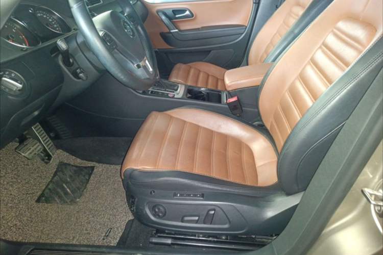 Used Volkswagen FAW-Volkswagen CC 2015 2.0 TSI Ultimate Model Interior 5