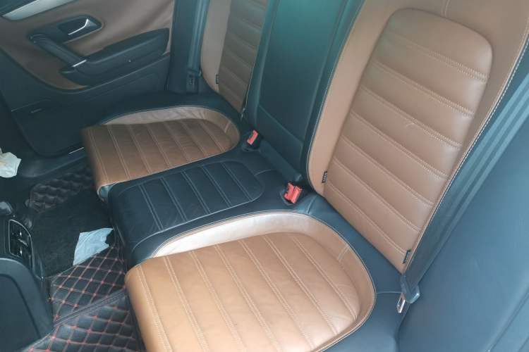 Used Volkswagen FAW-Volkswagen CC 2015 1.8TSI Luxury Model Left Rear Seat