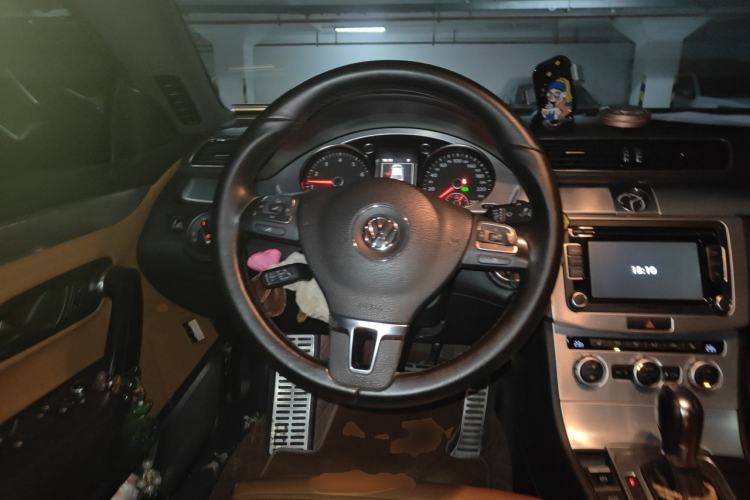 Used Volkswagen FAW-Volkswagen CC 2015 1.8TSI Luxury Model Steering Wheel