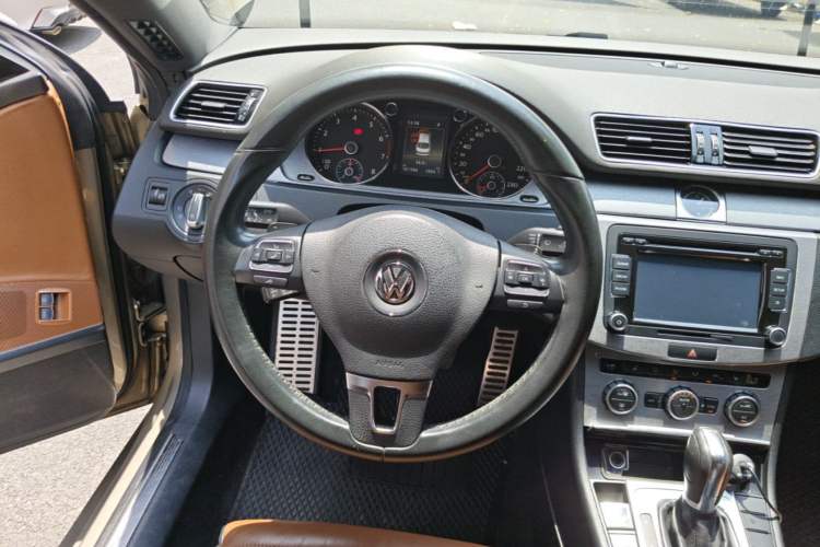 Used Volkswagen FAW-Volkswagen CC 2015 2.0 TSI Luxury Model Steering Wheel