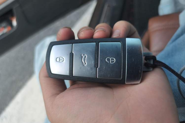 Used Volkswagen FAW-Volkswagen CC 2015 1.8TSI Luxury Model Vehicle Key