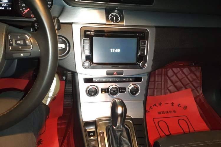Used Volkswagen FAW-Volkswagen CC 2015 1.8TSI Luxury Model Audio And AC Panel