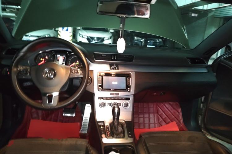 Used Volkswagen FAW-Volkswagen CC 2015 1.8TSI Luxury Model Center Console