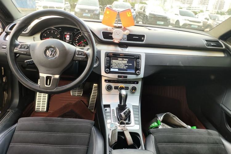 Used Volkswagen FAW-Volkswagen CC 2015 1.8TSI Luxury Model Center Console