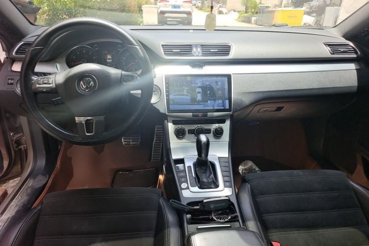 Used Volkswagen FAW-Volkswagen CC 2015 2.0 TSI Luxury Model Center Console