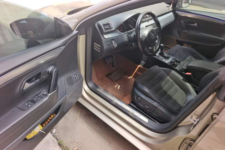 Used Volkswagen FAW-Volkswagen CC 2015 2.0 TSI Luxury Model Driver Seat