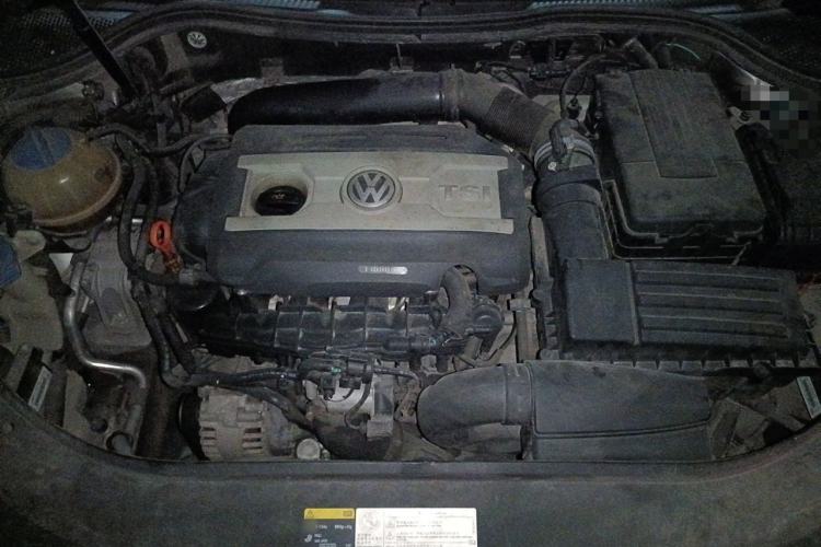 Used Volkswagen FAW-Volkswagen CC 2015 1.8TSI Luxury Model Engine Bay
