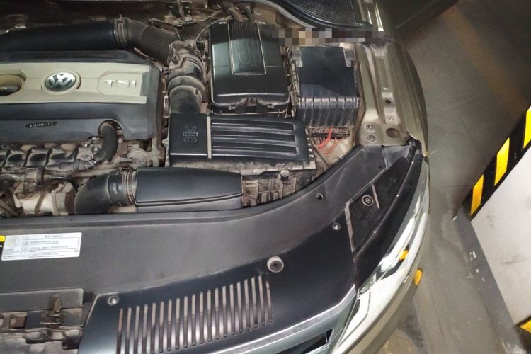 Used Volkswagen FAW-Volkswagen CC 2015 1.8TSI Luxury Model Engine Bay Left