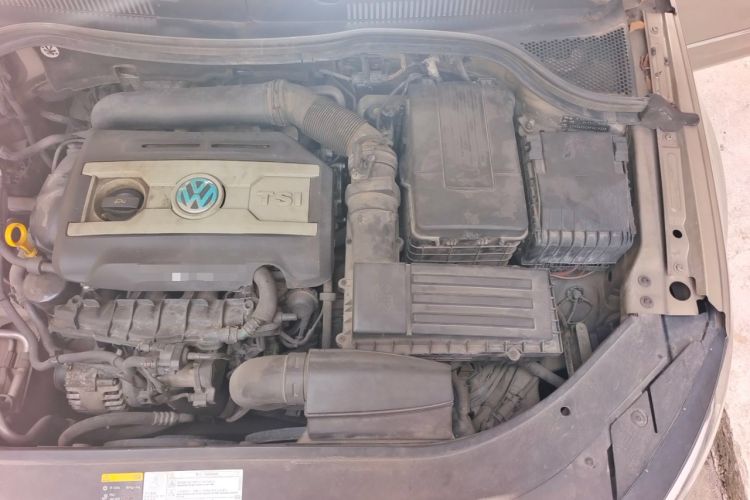 Used Volkswagen FAW-Volkswagen CC 2015 2.0 TSI Luxury Model Engine Bay Left