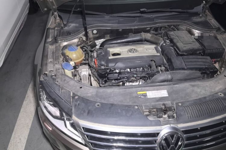 Used Volkswagen FAW-Volkswagen CC 2015 1.8TSI Luxury Model Engine Bay Right