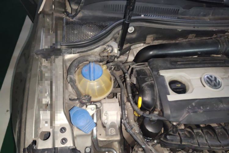 Used Volkswagen FAW-Volkswagen CC 2015 1.8TSI Luxury Model Engine Bay Right