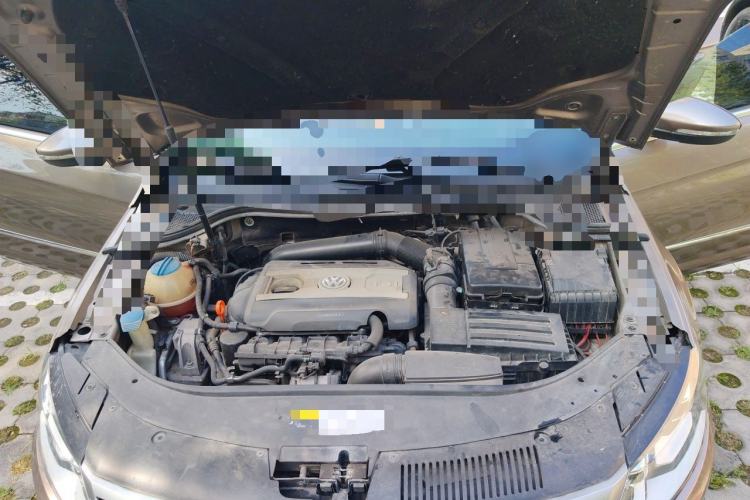 Used Volkswagen FAW-Volkswagen CC 2015 1.8TSI Luxury Model Engine Bay