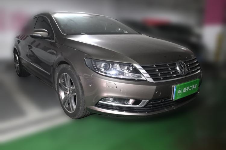 Used Volkswagen FAW-Volkswagen CC 2015 1.8TSI Luxury Model Front Right 45 Deg