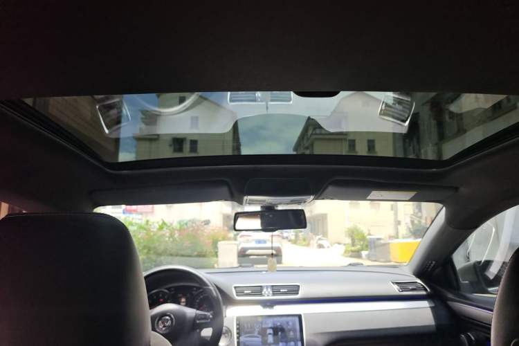 Used Volkswagen FAW-Volkswagen CC 2015 2.0 TSI Luxury Model Headliner