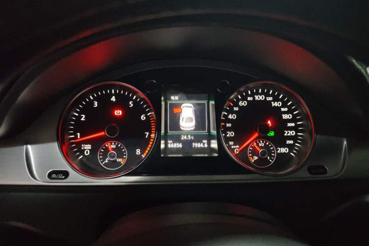 Used Volkswagen FAW-Volkswagen CC 2015 1.8TSI Luxury Model Instrument Cluster