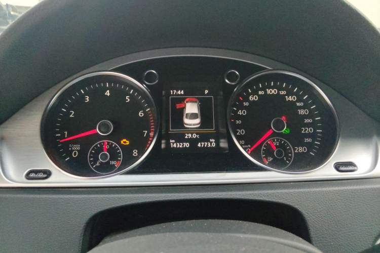 Used Volkswagen FAW-Volkswagen CC 2015 1.8TSI Luxury Model Instrument Cluster