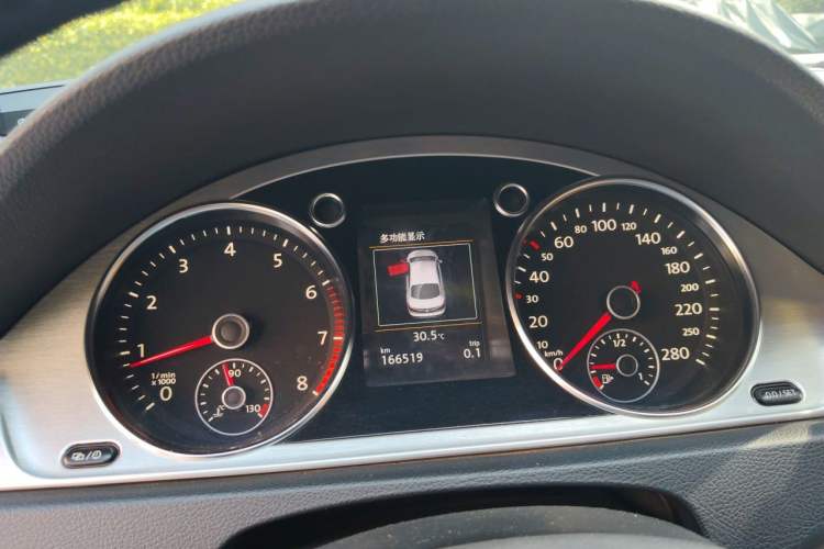Used Volkswagen FAW-Volkswagen CC 2015 1.8TSI Luxury Model Instrument Cluster