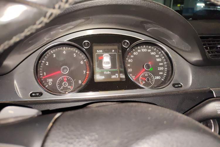 Used Volkswagen FAW-Volkswagen CC 2015 1.8TSI Luxury Model Instrument Cluster