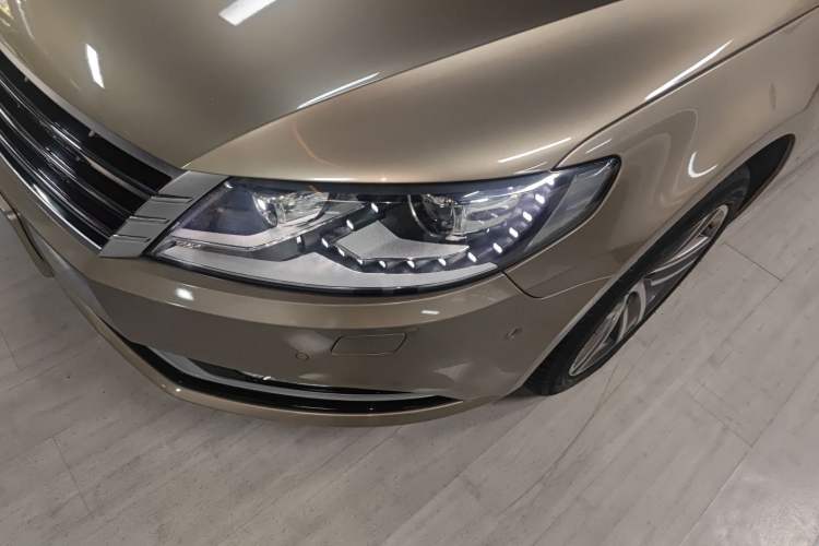 Used Volkswagen FAW-Volkswagen CC 2015 2.0 TSI Luxury Model Left Front Headlight