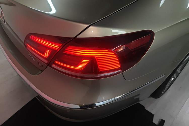 Used Volkswagen FAW-Volkswagen CC 2015 2.0 TSI Luxury Model Right Rear Taillight