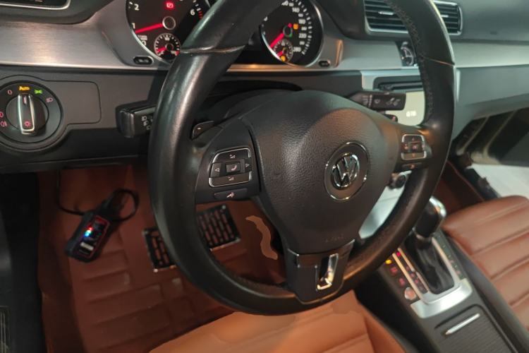 Used Volkswagen FAW-Volkswagen CC 2015 2.0 TSI Luxury Model Steering Wheel
