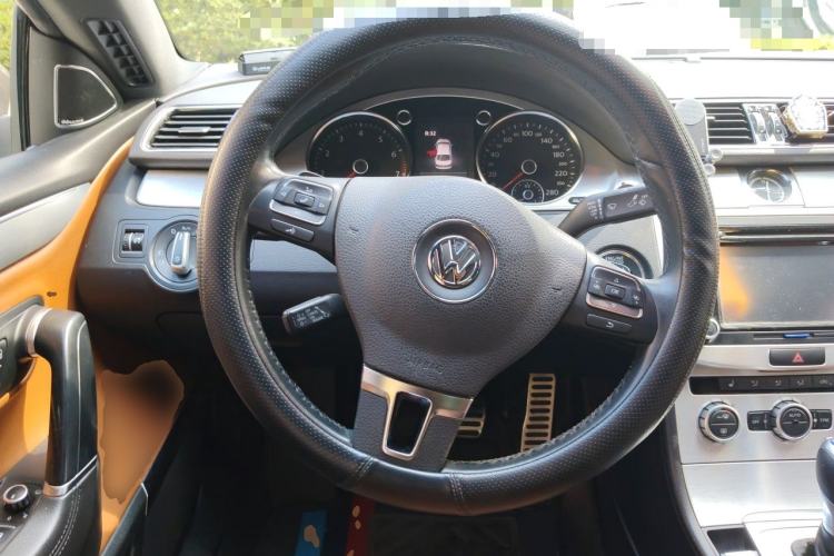 Used Volkswagen FAW-Volkswagen CC 2015 1.8TSI Luxury Model Steering Wheel