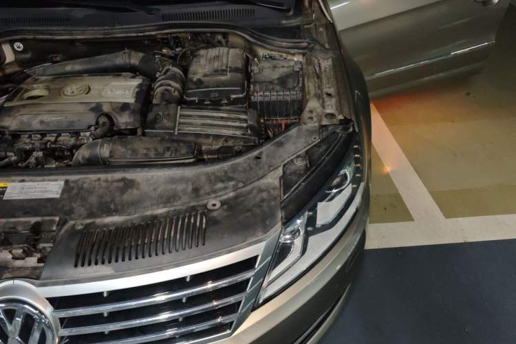 Used Volkswagen FAW-Volkswagen CC 2015 2.0 TSI Luxury Model Engine Bay Left