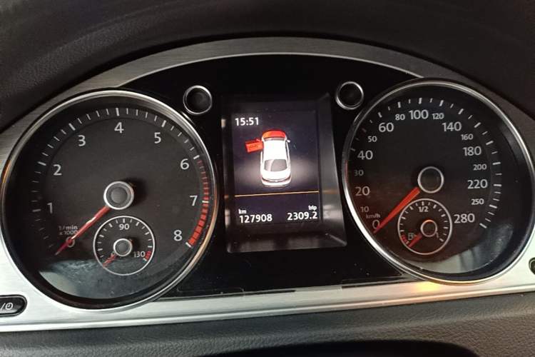 Used Volkswagen FAW-Volkswagen CC 2015 1.8TSI Luxury Model Instrument Cluster