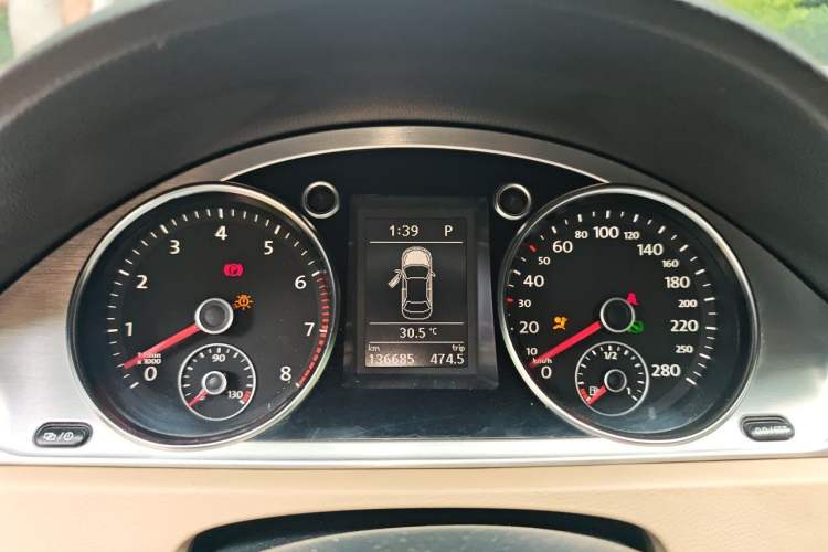 Used Volkswagen FAW-Volkswagen CC 2015 1.8TSI Luxury Model Instrument Cluster
