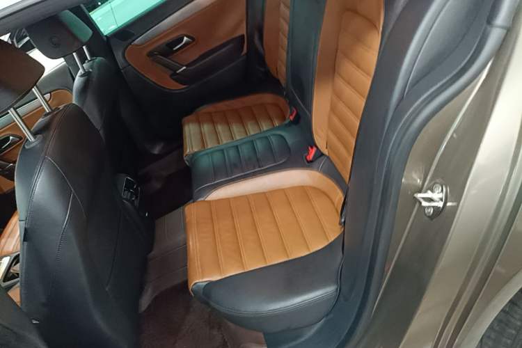 Used Volkswagen FAW-Volkswagen CC 2015 1.8TSI Luxury Model Left Rear Seat