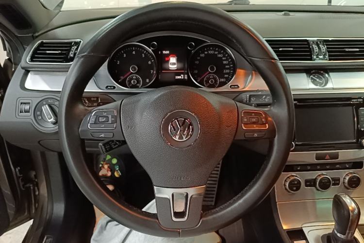 Used Volkswagen FAW-Volkswagen CC 2015 1.8TSI Luxury Model Steering Wheel