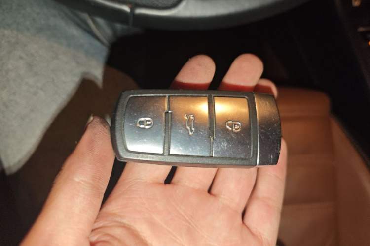 Used Volkswagen FAW-Volkswagen CC 2015 2.0 TSI Luxury Model Vehicle Key