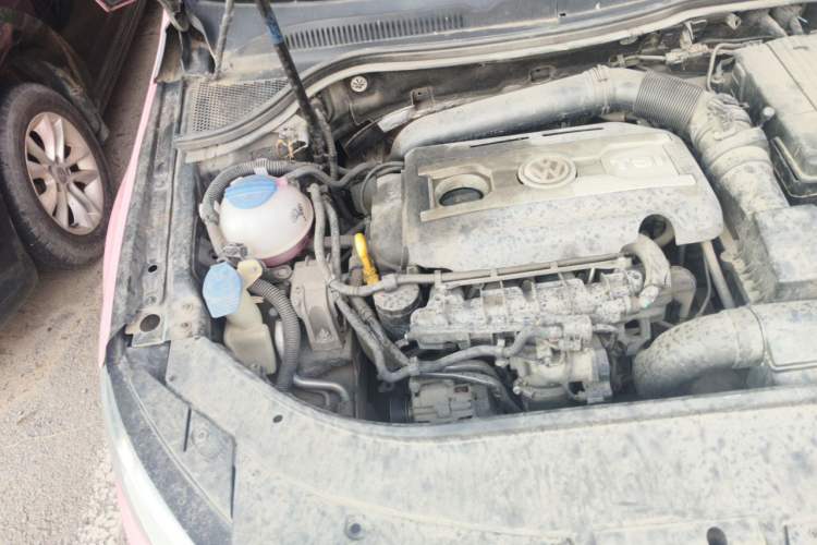 Used Volkswagen FAW-Volkswagen CC 2015 1.8TSI Luxury Model Engine Bay Right