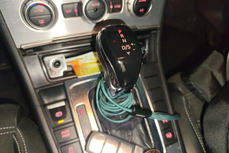 Used Volkswagen FAW-Volkswagen CC 2015 1.8TSI Luxury Model Gear Lever