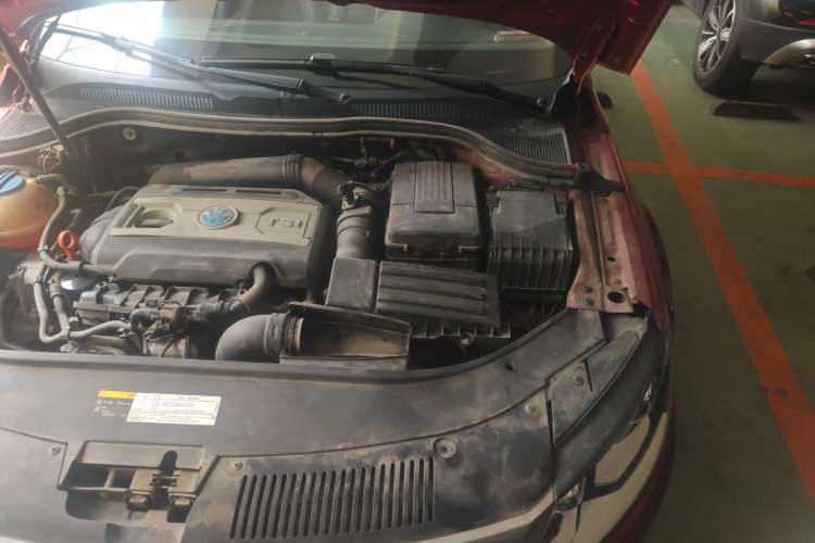 Used Volkswagen FAW-Volkswagen CC 2015 1.8TSI Luxury Model Engine Bay Left