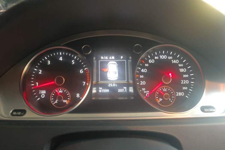 Used Volkswagen FAW-Volkswagen CC 2015 1.8TSI Luxury Model Instrument Cluster