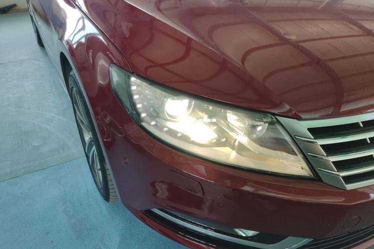 Used Volkswagen FAW-Volkswagen CC 2015 2.0 TSI Luxury Model Right Front Headlight