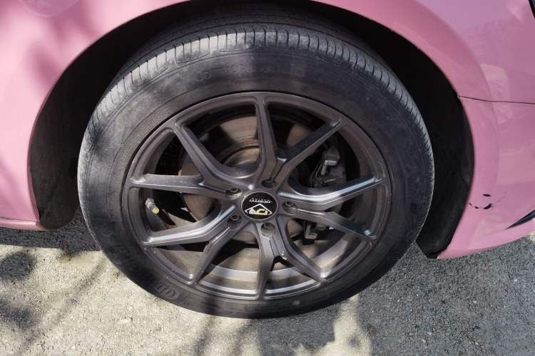 Used Volkswagen FAW-Volkswagen CC 2015 1.8TSI Luxury Model Right Front Wheel Hub