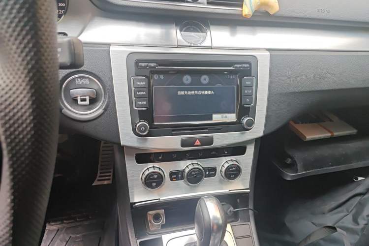Used Volkswagen FAW-Volkswagen CC 2015 2.0 TSI Luxury Model Audio And AC Panel