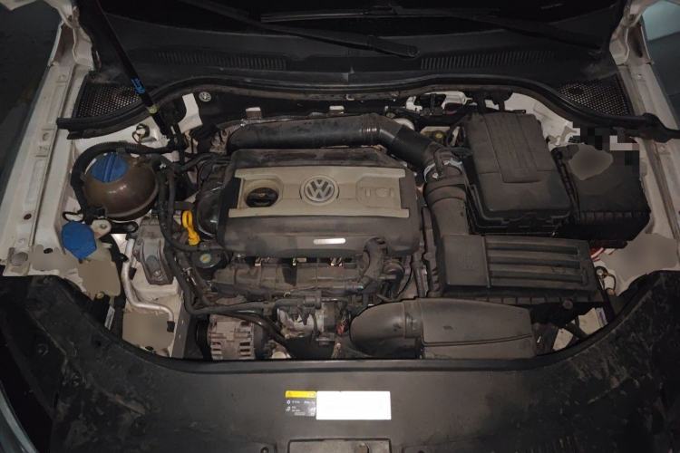 Used Volkswagen FAW-Volkswagen CC 2015 1.8TSI Prestige Model Engine Bay
