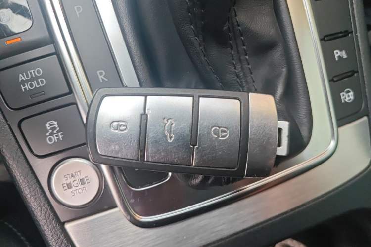 Used Volkswagen FAW-Volkswagen CC 2015 2.0 TSI Luxury Model Vehicle Key
