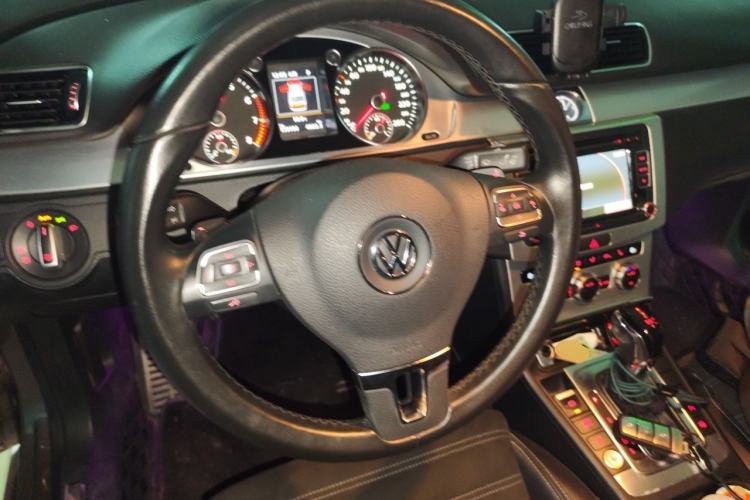 Used Volkswagen FAW-Volkswagen CC 2015 1.8TSI Luxury Model Steering Wheel