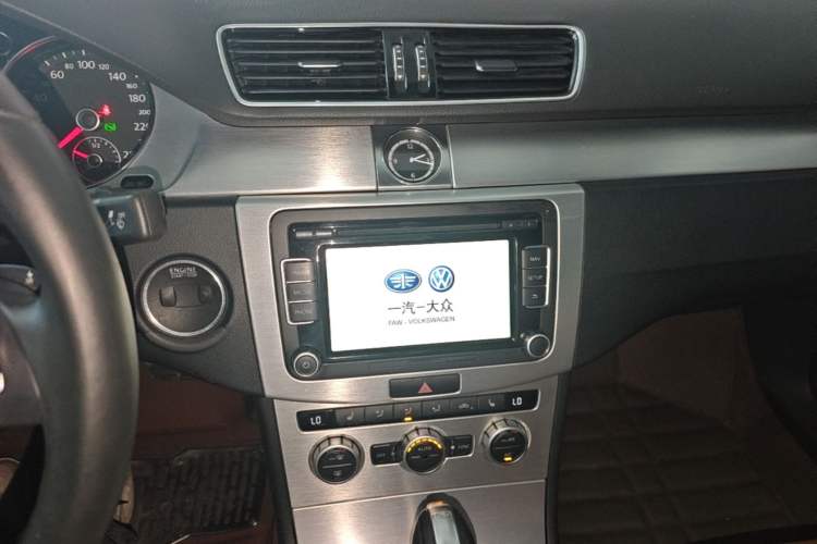 Used Volkswagen FAW-Volkswagen CC 2015 2.0 TSI Luxury Model Audio And AC Panel