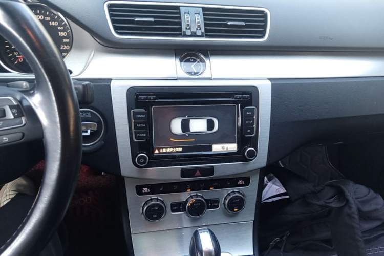 Used Volkswagen FAW-Volkswagen CC 2015 2.0 TSI Luxury Model Audio And AC Panel