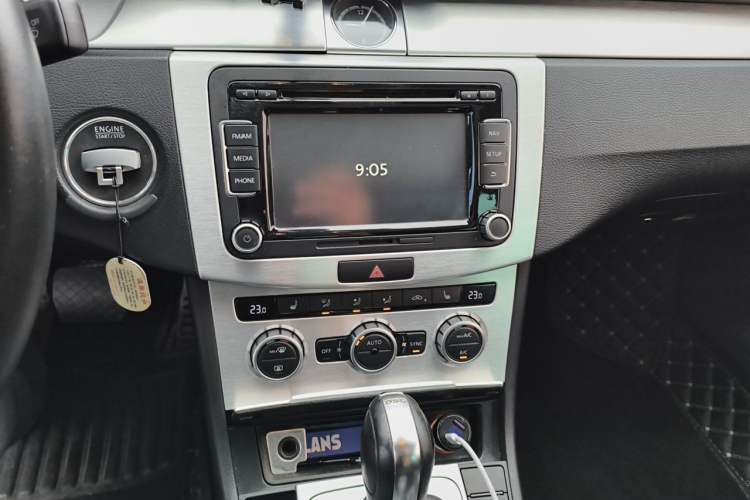 Used Volkswagen FAW-Volkswagen CC 2015 2.0 TSI Luxury Model Audio And AC Panel