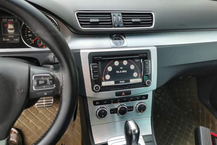 Used Volkswagen FAW-Volkswagen CC 2015 1.8TSI Luxury Model Audio And AC Panel
