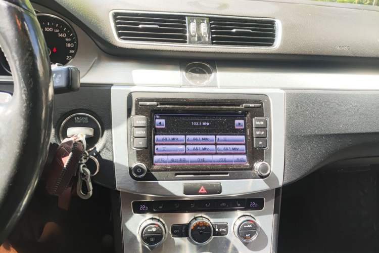 Used Volkswagen FAW-Volkswagen CC 2015 1.8TSI Luxury Model Audio And AC Panel