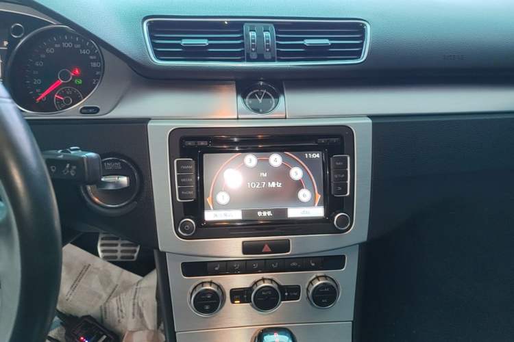 Used Volkswagen FAW-Volkswagen CC 2015 1.8TSI Prestige Model Audio And AC Panel