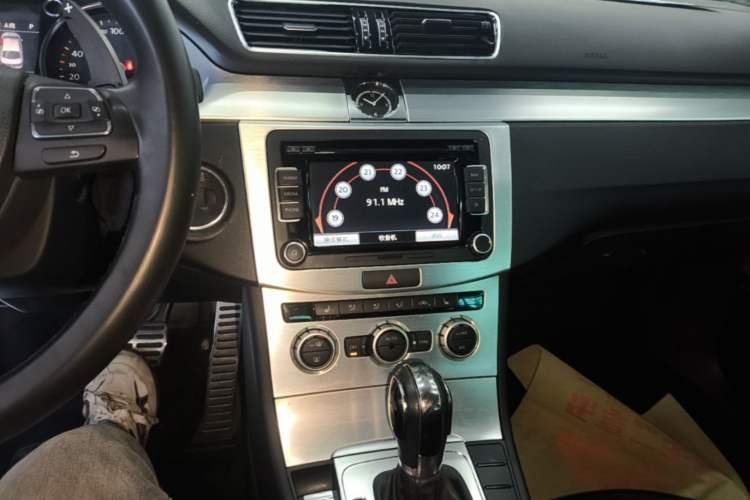Used Volkswagen FAW-Volkswagen CC 2015 1.8TSI Luxury Model Audio And AC Panel