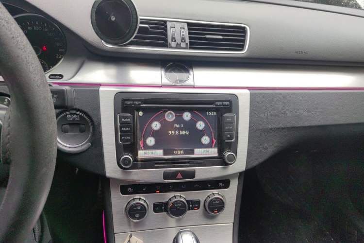 Used Volkswagen FAW-Volkswagen CC 2015 1.8TSI Luxury Model Audio And AC Panel